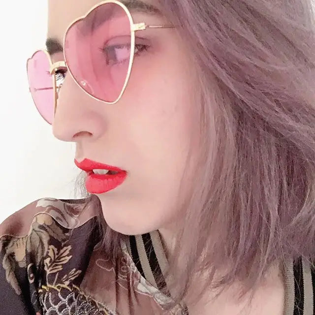 Ladies Heart Shaped Sunglasses metal Women Brand Designer Fashion Rimless LOVE Clear Ocean Lenses Sun Glasses Oculos UV400